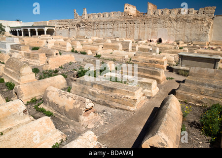 Gräber in der der alte jüdische Friedhof im Stadtteil Mellah der Medina, Marrakesch, Marokko, Nordafrika Stockfoto