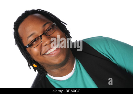 Porträt der jungen afrikanischen amerikanischen Mann lächelnd isoliert auf weiß Stockfoto