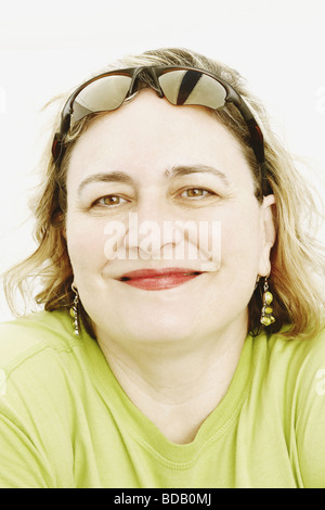 Porträt einer reifen Frau grinsend Stockfoto