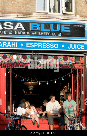 Bar auf Brick Lane East End E1 London Vereinigtes Königreich Stockfoto