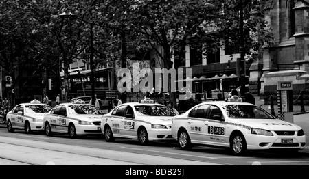 Taxis warten in Melbourne Australien. Stockfoto