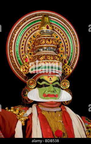 Mimik der Kathakali Tänzer - stark stilisierte klassischen indischen Tanzdrama, Kerala, Indien Stockfoto