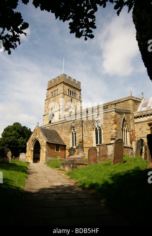 Earls Barton Kirche mit ca. 10. Jahrhundert spät sächsische Turm Northamptonshire Stockfoto