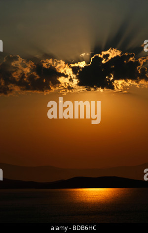 Sonne hinter Wolken über dem Meer. Bodrum, Türkei August 2009 Stockfoto