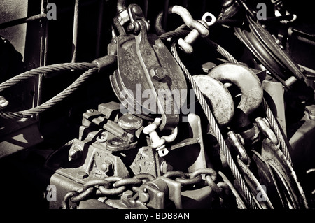 Ketten und Haken auf alten Jeep Stockfoto