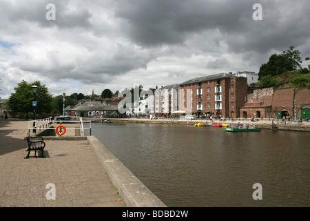 Stadt von Exeter, England. Gesamtansicht von Exeter historischen Kai durch den Fluß Exe. Stockfoto