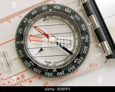 Detail einer magnetischen Kompass-Richtung Stockfoto