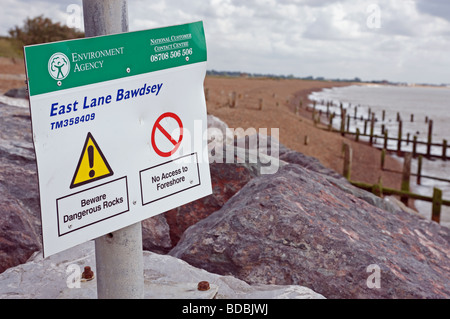 Umweltagentur Warnung beachten, Osten Lane, Bawdsey, Suffolk, UK. Stockfoto