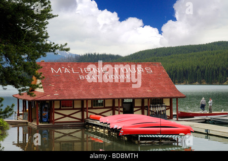 Bootshaus am Maligne Lake und Spirit Island in der Nähe von Jasper in Alberta Stockfoto