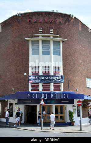 Gasthaus Bild Palast Kneipe im alten Kino, Fairfield Road, Braintree, Essex, England, Vereinigtes Königreich Stockfoto