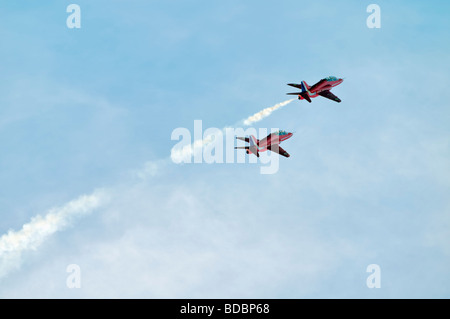 Red Arrows Luftaufnahmen zeigen Team an der Bristol Balloon Fiesta vor blauem Himmel genommen Stockfoto