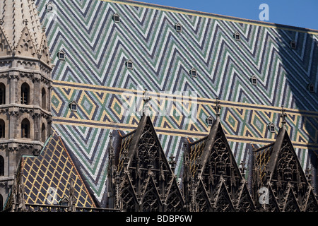 Detail der Ziegeldach, Stephansdom, Stephansplatz, Stephansdom, Wien, Österreich Stockfoto