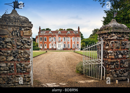 Belchamp Hall ist eine Königin Anne Periode englisches Landhaus 1720 am Rande des alten Dorfes Belchamp Walter erbaut Stockfoto