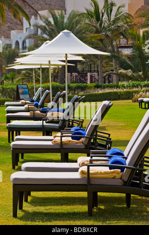 Stühle in einem resort Stockfoto