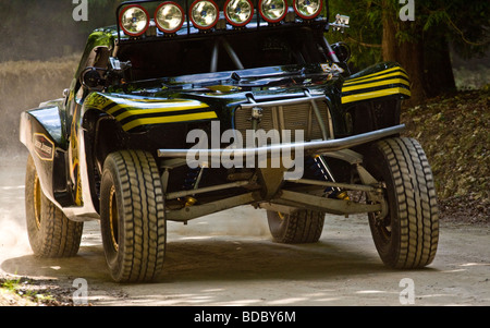 2009 Chevrolet Trophy Truck anhand der Rallye-Bühne auf dem 2009 Goodwood Festival of Speed, Sussex, UK. Fahrer: Jesse James. Stockfoto