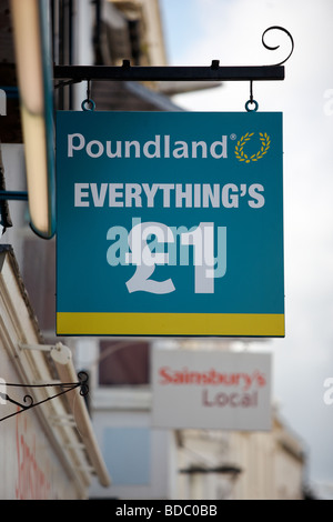 Poundland Store anmelden Stratford Upon Avon Stockfoto