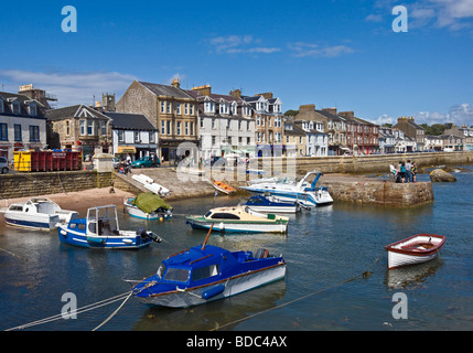 Millport Hafen und das Meer auf der Insel Great Cumbrae im westlichen Schottland Ayrshire Stockfoto