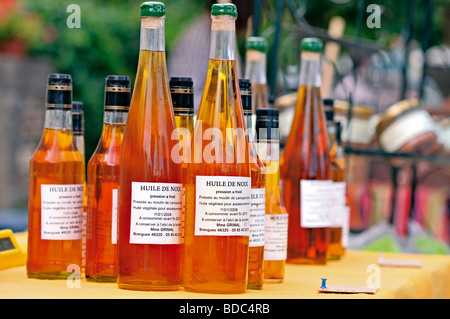 Frankreich, Natur Park Causses du Quercy: Likör und regionale Produkte in einer lokalen Wochenmarkt in Livernon Stockfoto