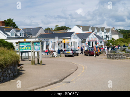 Fisch &amp; Chips-Laden am Strand von Port Eynon, Gower Halbinsel Swansea Wales UK Stockfoto