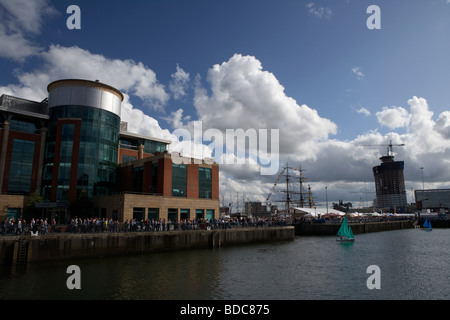 modernes Bürogebäude in der sanierten Clarendon dock Hafen von Belfast Belfast Nordirland Vereinigtes Königreich Stockfoto