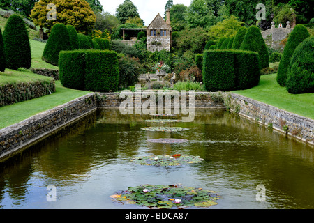 Mapperton Gardens und jakobinischen Herrenhaus in Beaminster, Dorset, UK. Landschaftsgärten. Stockfoto