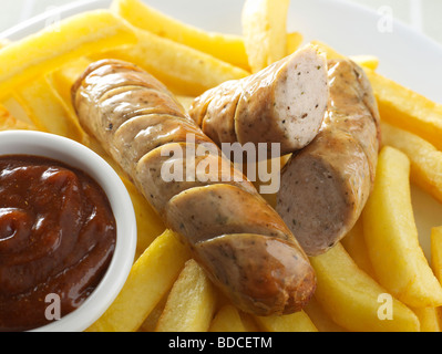 Bratwurst Wurst und Pommes frites Stockfoto