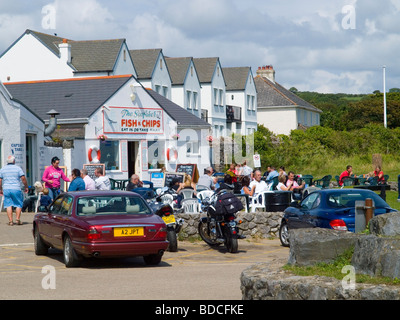 Vor dem Fish and Chips Laden in Port Eynon, Gower Halbinsel Swansea Wales UK Stockfoto