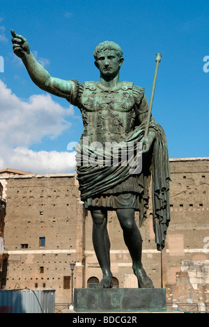 Augustus, 23.9.63 v. Chr. - 19.8.14. A. D., römischer Kaiser seit 13.1.27 v. Chr., voller Länge, Statue, Rom, Italien,