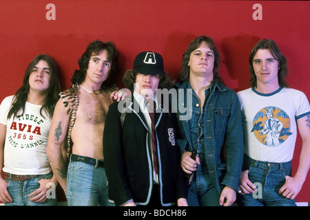 AC/DC - Australian-basierte Rockgruppe über 1985 mit Angus Young Zentrum Stockfoto