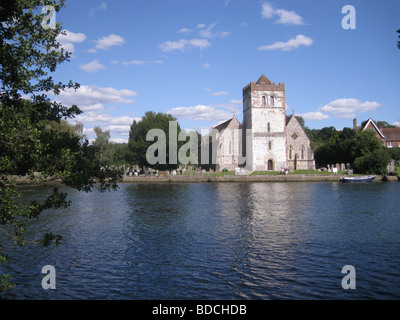 ALL SAINTS CHURCH, Bisham, neben der Themse in der Nähe von Henley, England Stockfoto