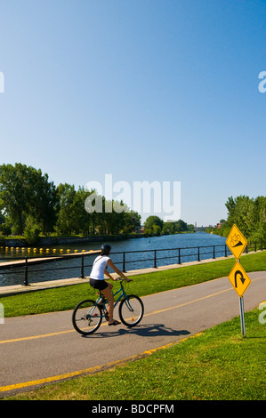 Radfahren entlang Lachine Canal in Montreal Kanada Stockfoto