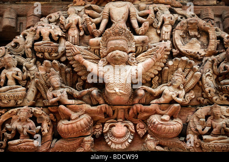 Geschnitzte hölzerne Detail Fassade Jagannath Tempel in der Nähe von Hanuman Dhoka Durbar Square Kathmandu-Nepal Stockfoto