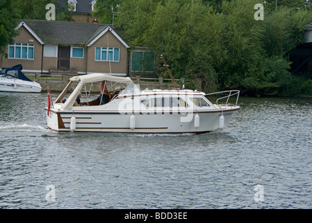 Motorboot Kreuzfahrt auf der Themse Stockfoto