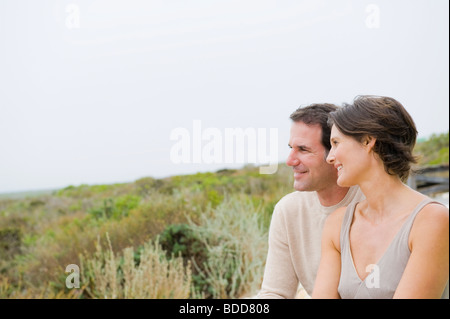 Paar auf der Suche auf einen Blick Stockfoto