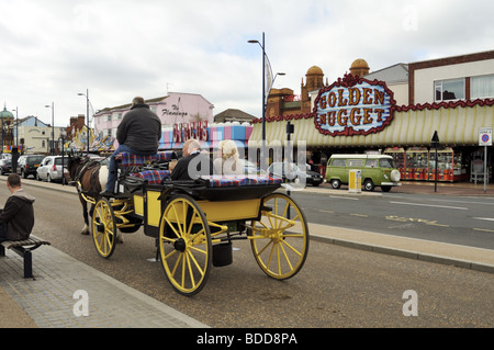 Yarmouth Meer Sightseeing mit dem Pferd gezogenen Wagen Norfolk UK Stockfoto