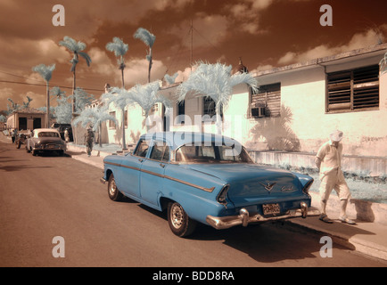 Infrarot-Bild eines Oldtimers in Vinales, Kuba Stockfoto