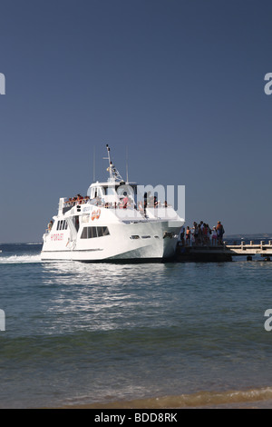 Iles d ' or Hydrojet Boot verlassen Pier in la Croix Valmer, Südfrankreich Stockfoto