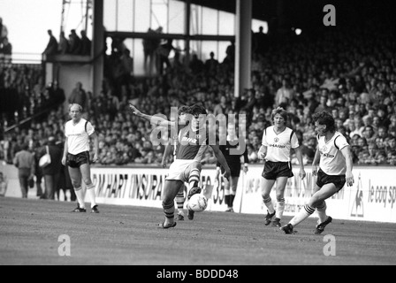 ASTON VILLA V MANCHESTER UNITED AT VILLA PARK 6/10/1984 französischer internationaler Fußballer Didier Six BILD VON DAVID BAGNALL Stockfoto