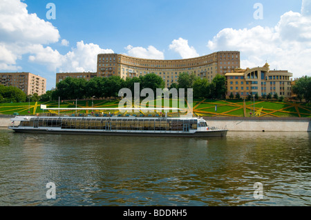 Schiff am Moskwa Fluss Stockfoto