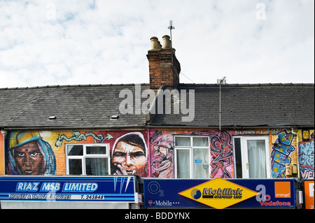 Haus Wandmalereien entlang der Cowley Road, Oxford, Oxfordshire, England Stockfoto