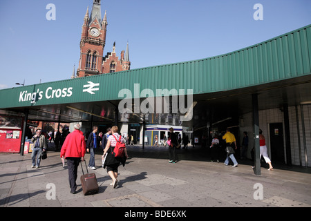 Eingang zum Kings cross Bahn Bahnhof Euston Road London uk Stockfoto