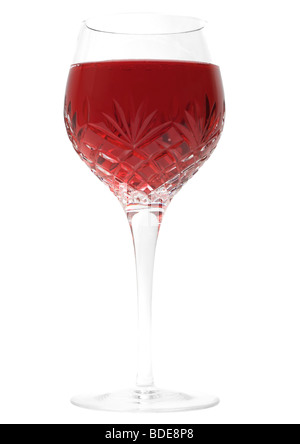 Glas Rotwein auf weißem Hintergrund Stockfoto