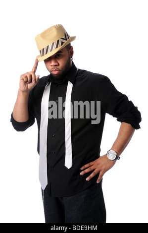 Young African American Mann mit Strohhut isoliert auf weißem Hintergrund Stockfoto