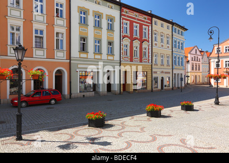 Lądek Zdrój Altmarkt an einem sonnigen Sommertag niedriger Schlesien Polen Bad Landeck Stockfoto