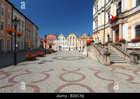 Lądek Zdrój Altmarkt an einem sonnigen Sommertag niedriger Schlesien Polen Bad Landeck Stockfoto