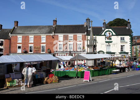 Der Marktplatz in Ashbourne, Derbyshire, England, Großbritannien Stockfoto