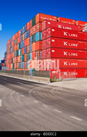 Schifffahrt / See-Container gestapelt auf einem Port Containerterminal. Der "Hafen von Melbourne" Victoria Australia. Stockfoto