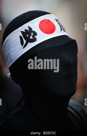 Japanischen Straßenkünstler erklingt in der Edinburgh Fringe Festival, Edinburgh, Schottland, Großbritannien Stockfoto