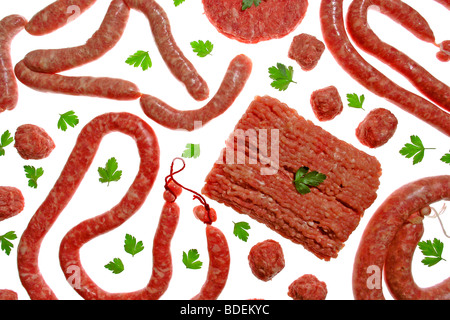 Abwechslungsreiche Fleisch: Hackfleisch, Frikadellen, Hamburger und Würstchen. Stockfoto