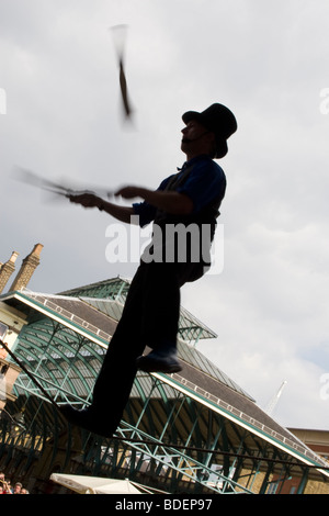 Ein Jongleur in Covent Garten. Stockfoto